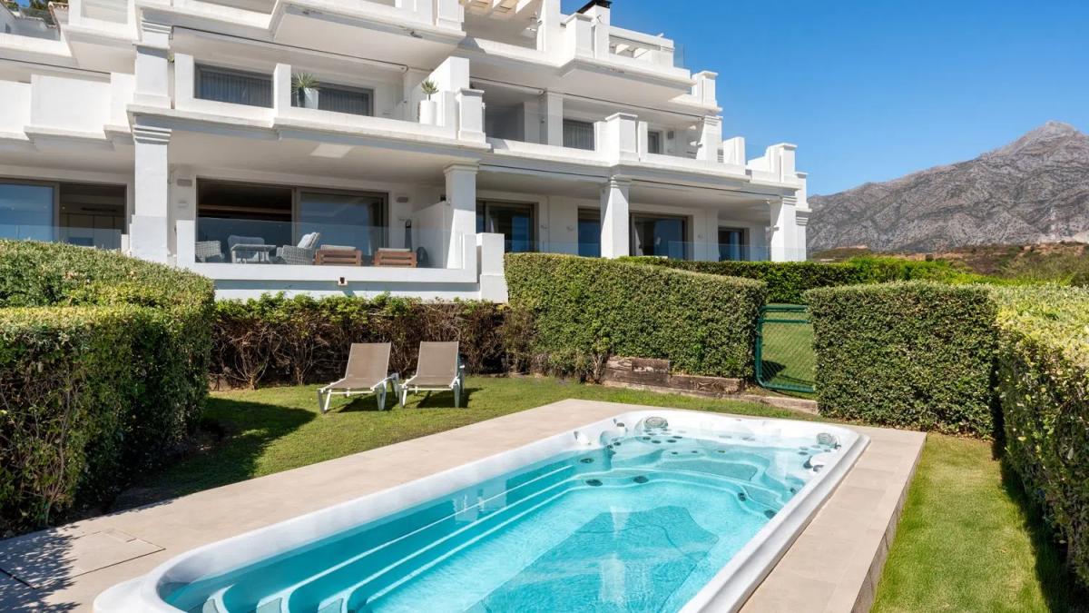 Venta de piso en Barrio Los Naranjos, Marbella
photo 1