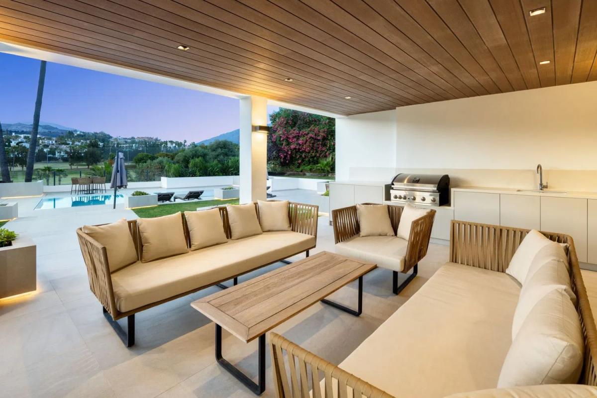 Venta de chalet independiente en Calle Tucán, 18 --24, Marbella
 photo 2