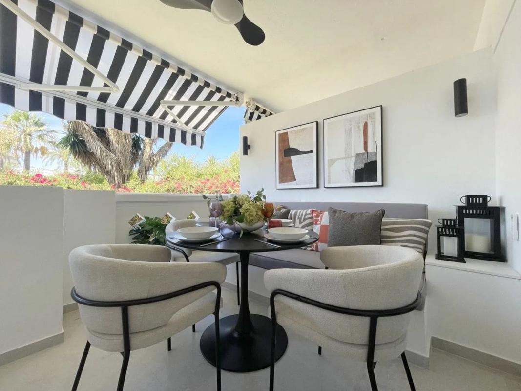 Sale of apartment in Avenida de las Naciones Unidas s/n, Marbella
 photo 3