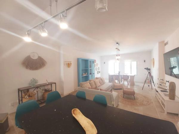 Apartment for sale in Barrio Puerto Banús, Marbella thumbnail 2