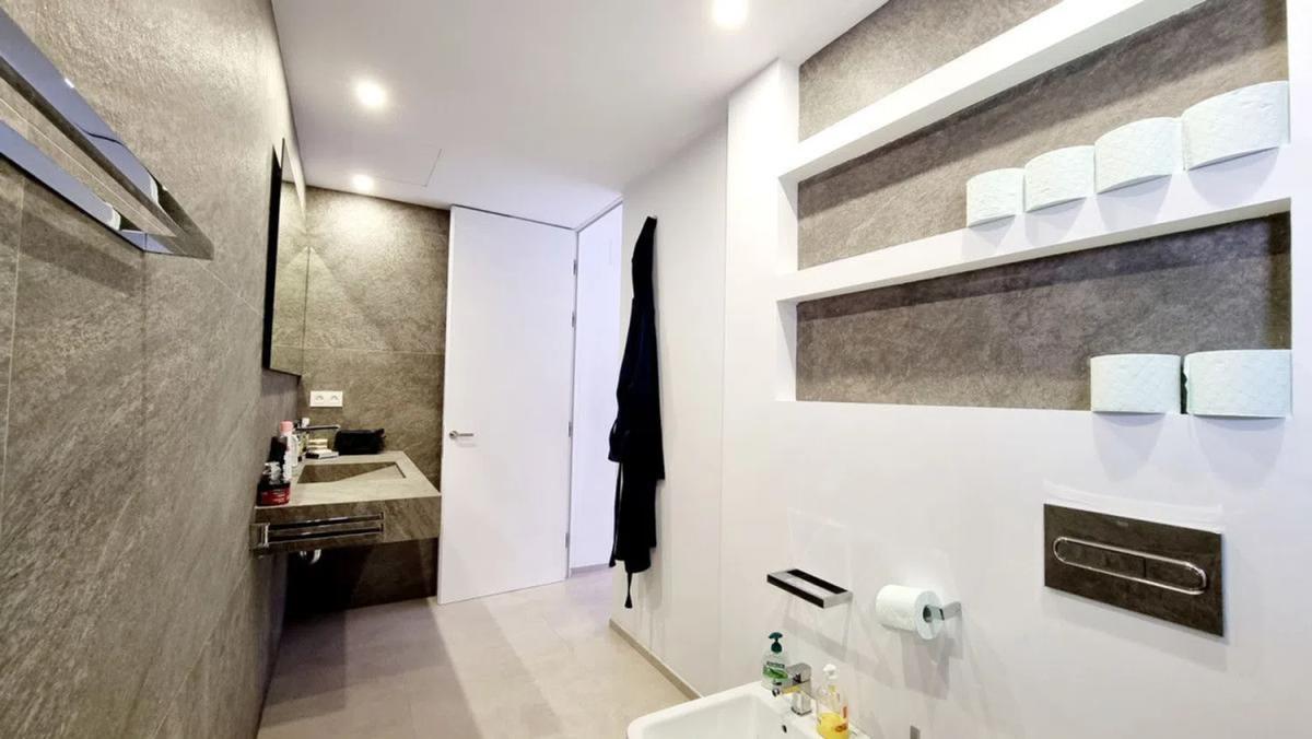 Sale of apartment in Barrio Puerto Banús, Marbella
photo 5