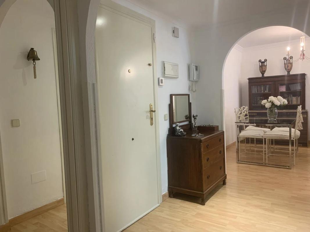 Продажа квартиры на Barrio La Dama de Noche-La Alzambra, Марбелла
photo 2