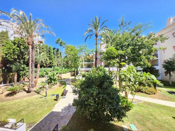 Apartment for sale in Del Prado, Marbella photo 1