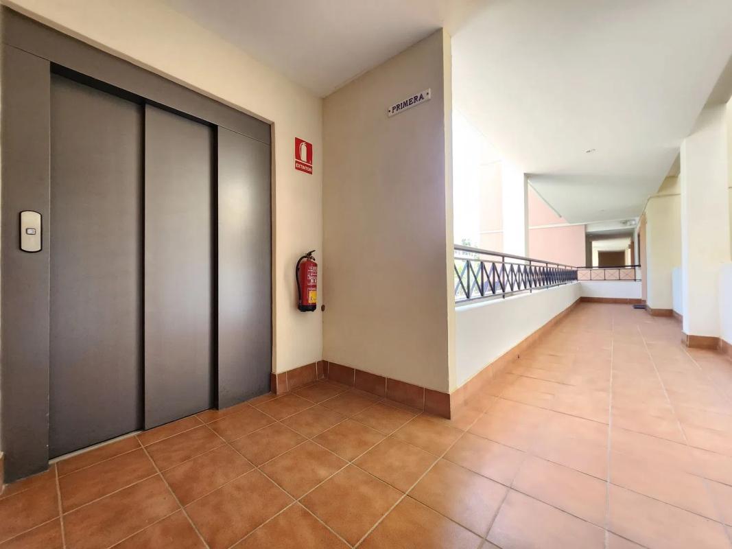 Sale of apartment in Del Prado, Marbella
photo 2