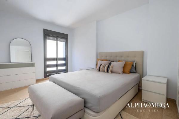 Apartment for sale in Calle el Califa, Marbella thumbnail 2