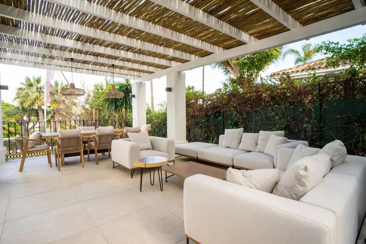 Venta de chalet independiente en Calle Escorial, Marbella
photo 2