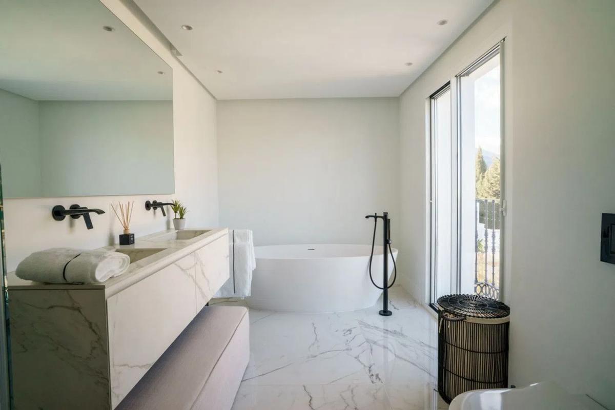 Venta de chalet independiente en Calle Escorial, Marbella
photo 5