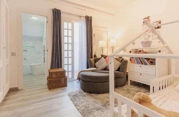 Chalet independiente en venta en  Aloha Pueblo s/n, Marbella photo 4