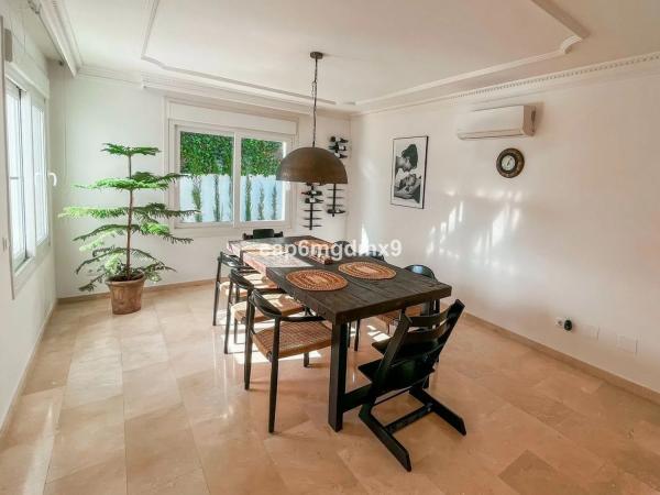 Chalet independiente en venta en  Calle Río Tajo, 29, Marbella photo 4