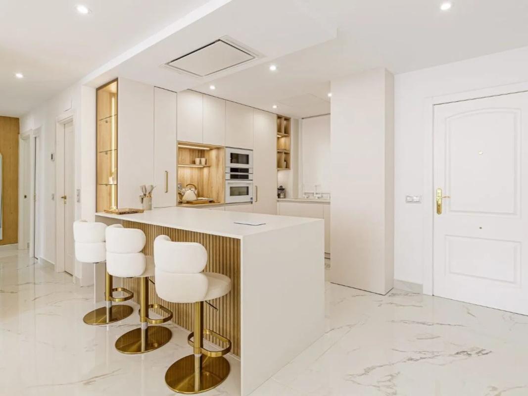 Sale of apartment in Barrio Puerto Banús, Marbella
photo 4