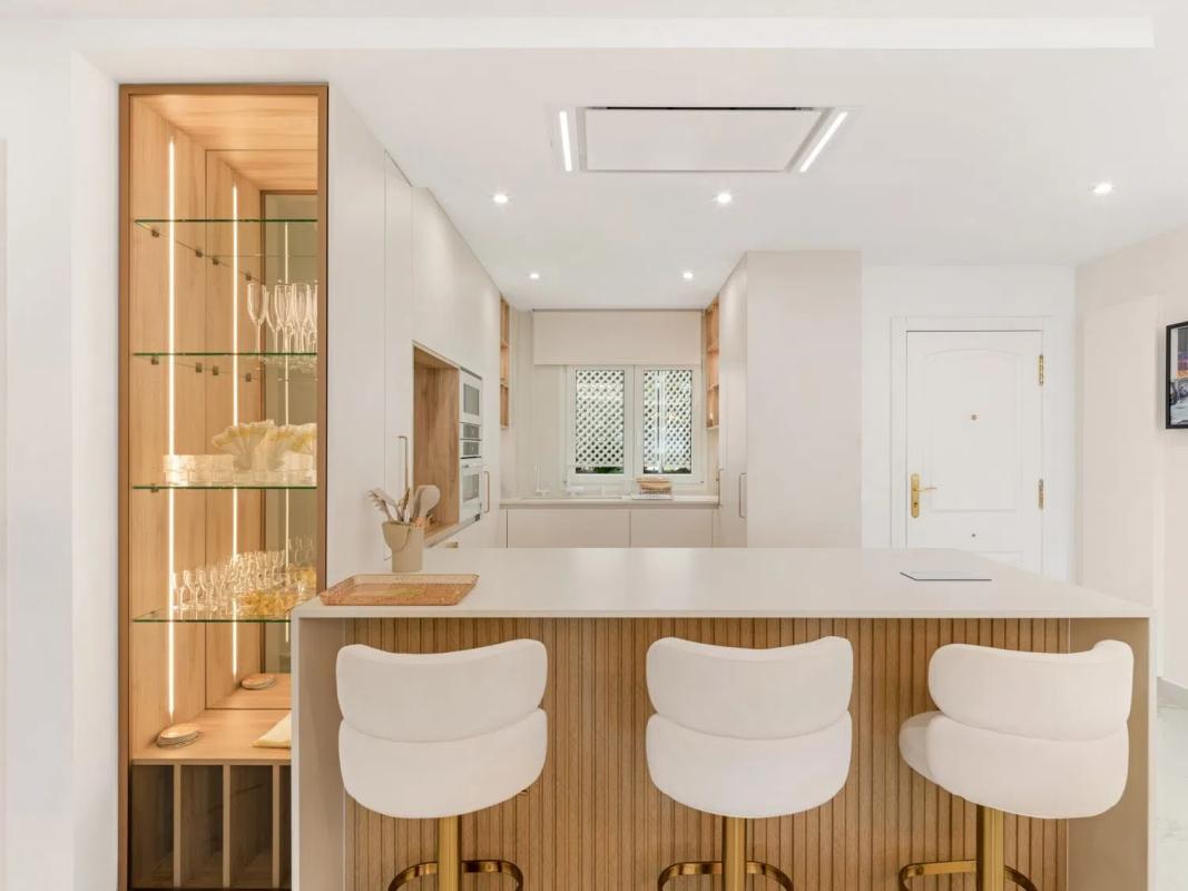 Sale of apartment in Barrio Puerto Banús, Marbella
photo 3