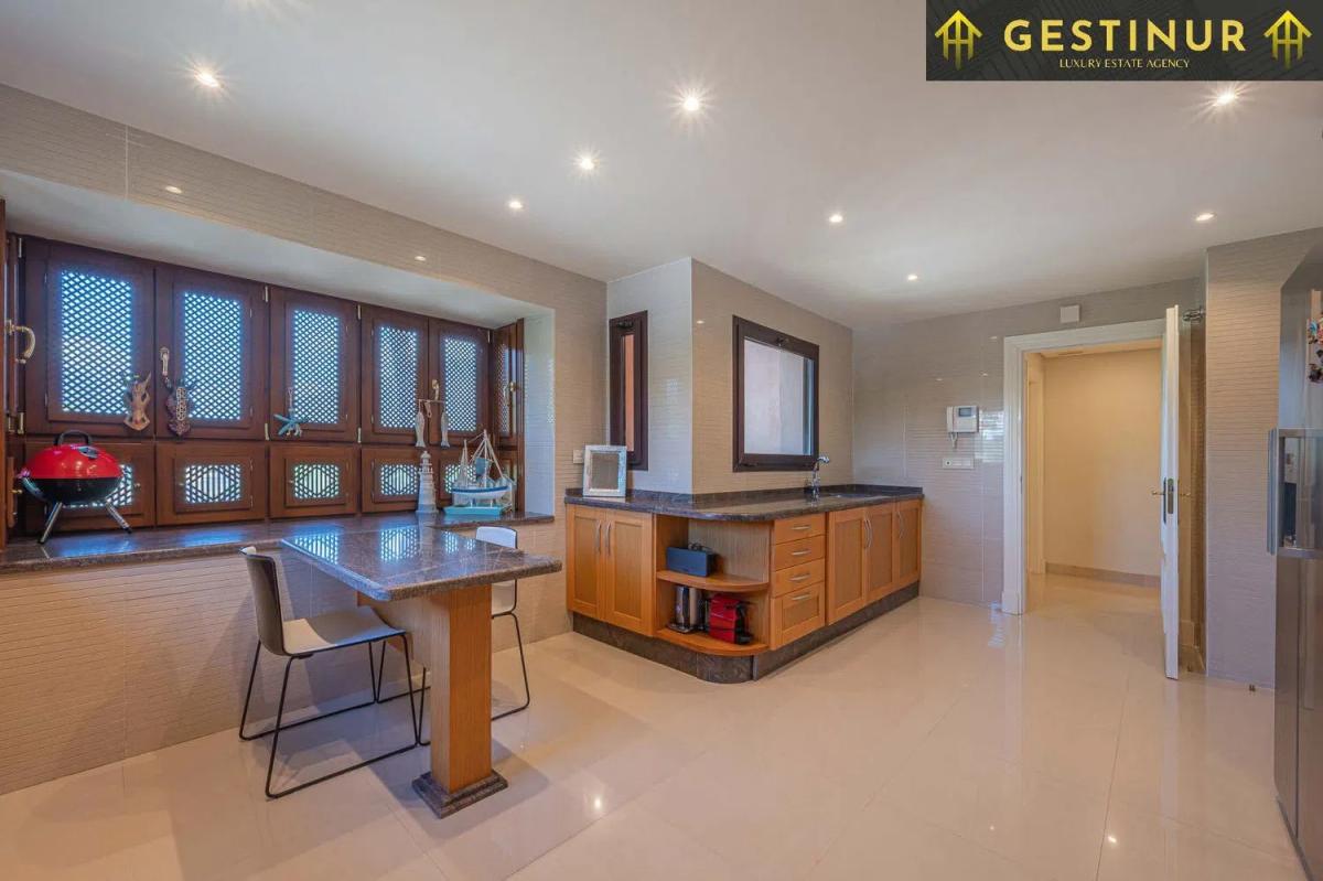 Продажа дуплекса на Urbanización la Alzambra, Марбелла photo 3