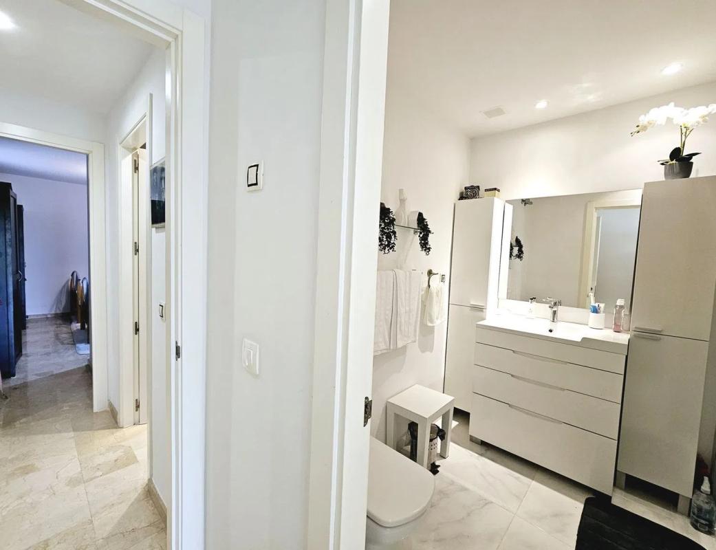Sale of apartment in Calle Auriga, 4, Marbella
photo 3