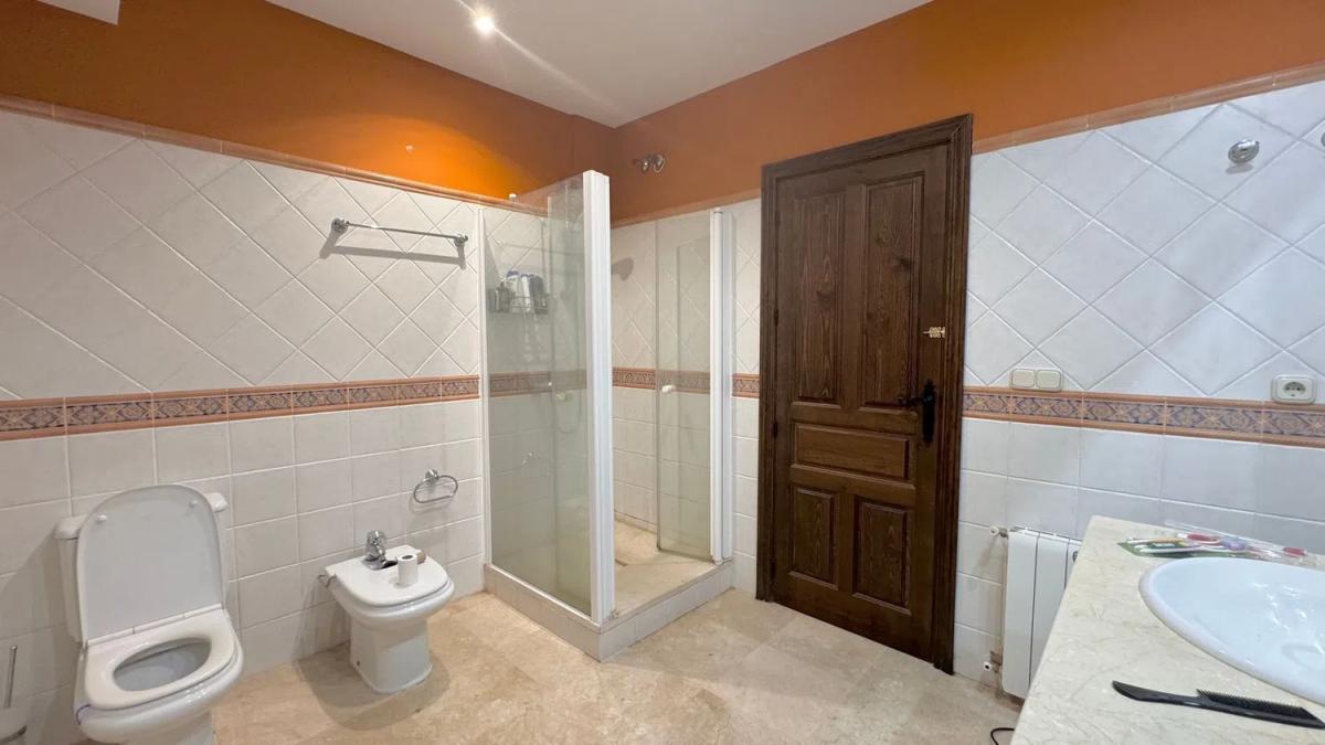 Venta de chalet independiente en Urbanización Altos del Rodeo s/n, Marbella
 photo 4
