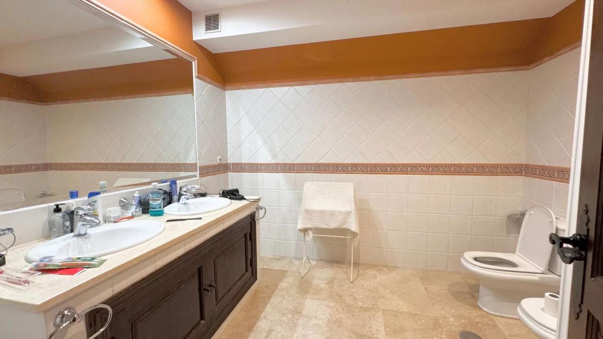 Venta de chalet independiente en Urbanización Altos del Rodeo s/n, Marbella
 photo 5