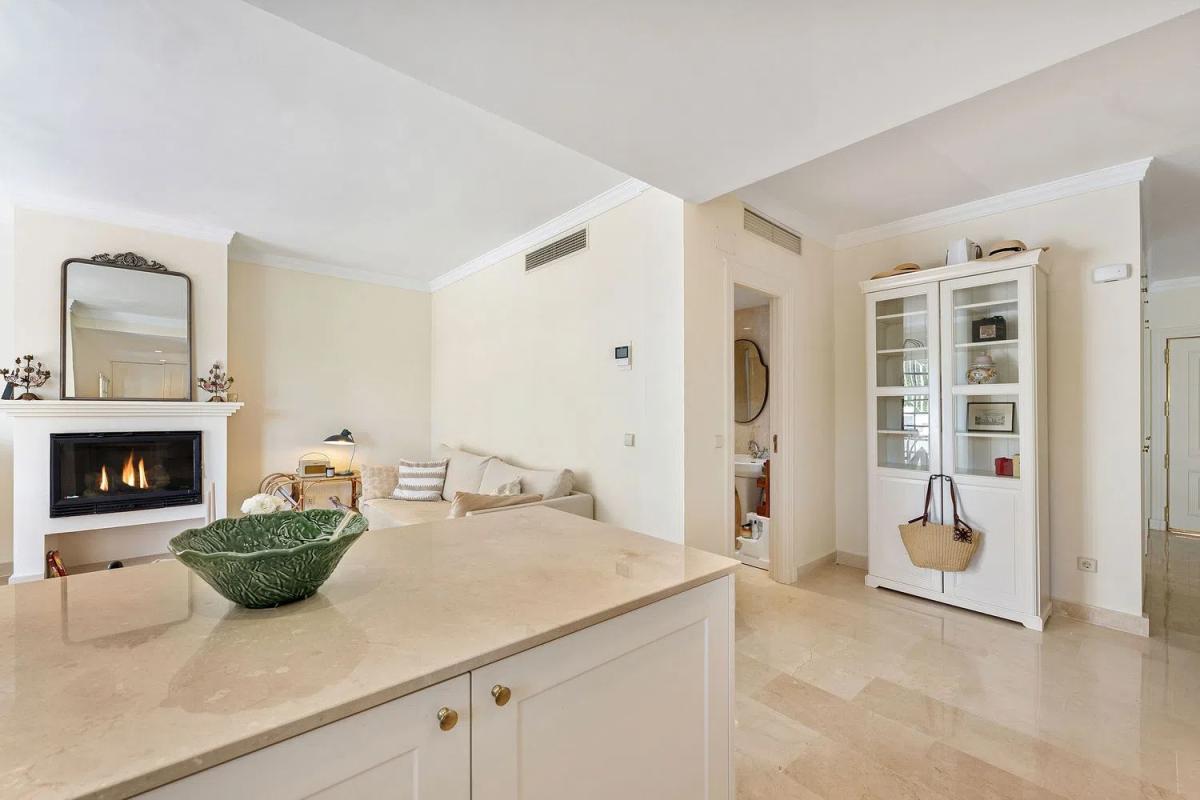 Sale of apartment in Avenida Valle del Golf s/n, Marbella
photo 3