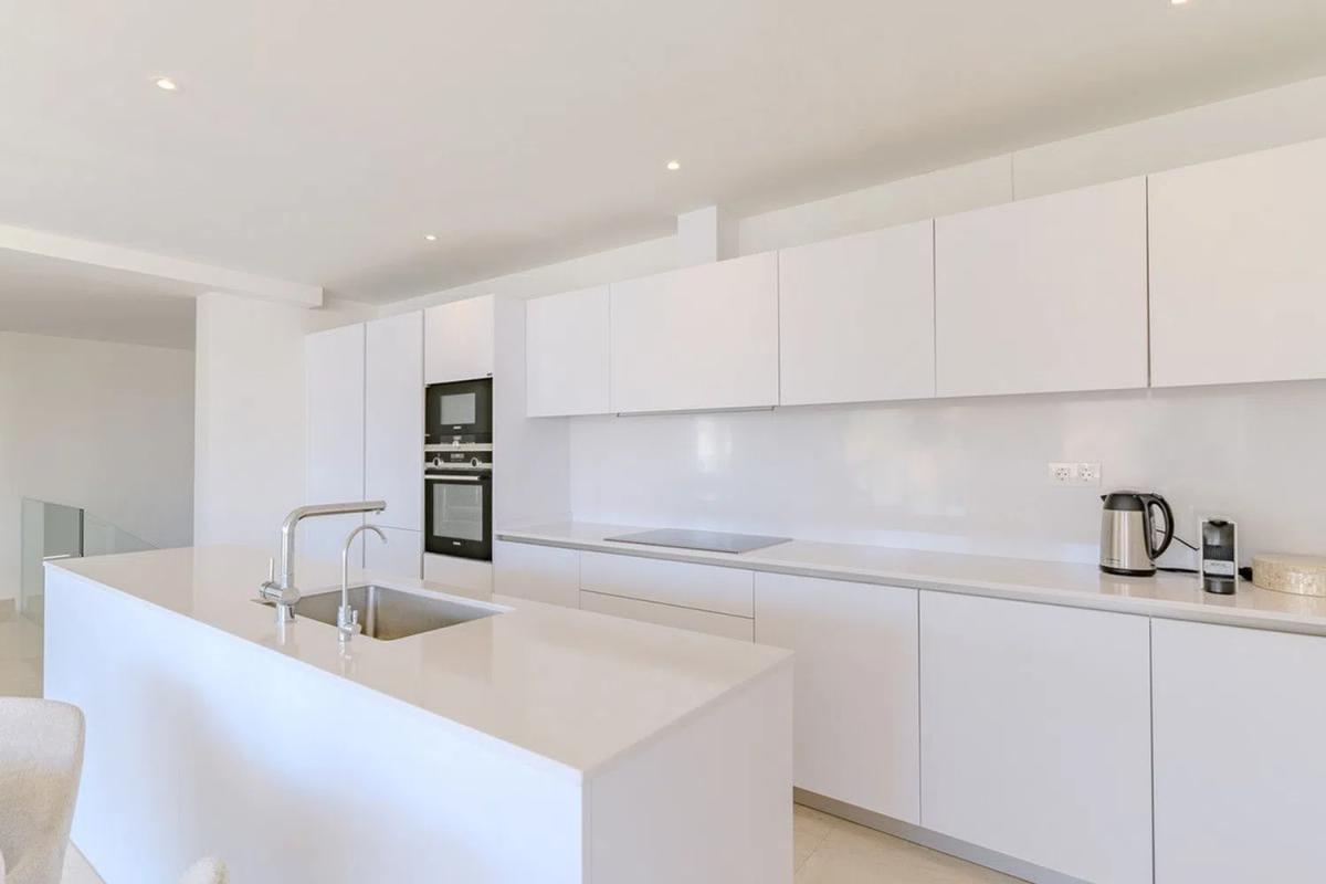 Sale of apartment in Barrio Puerto Banús, Marbella
 photo 3