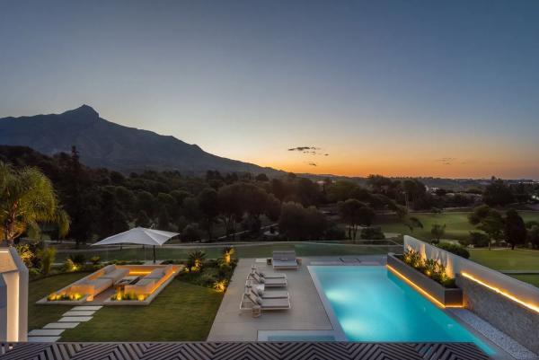 Wolnostojąca willa na sprzedaż w Barrio Aloha, Marbella photo 1