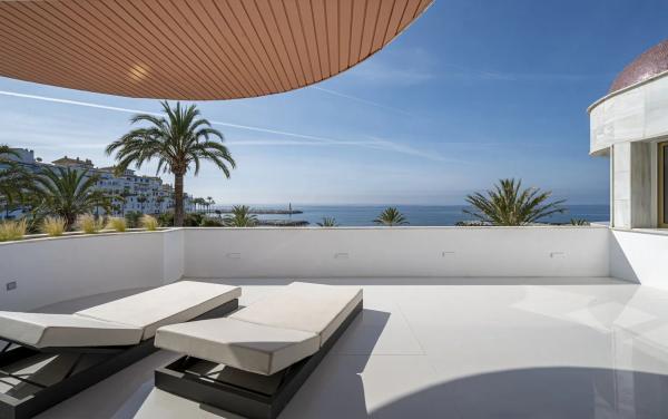 Mieszkanie na sprzedaż w  Urbanizacion a N Andalucia, Marbella photo 1