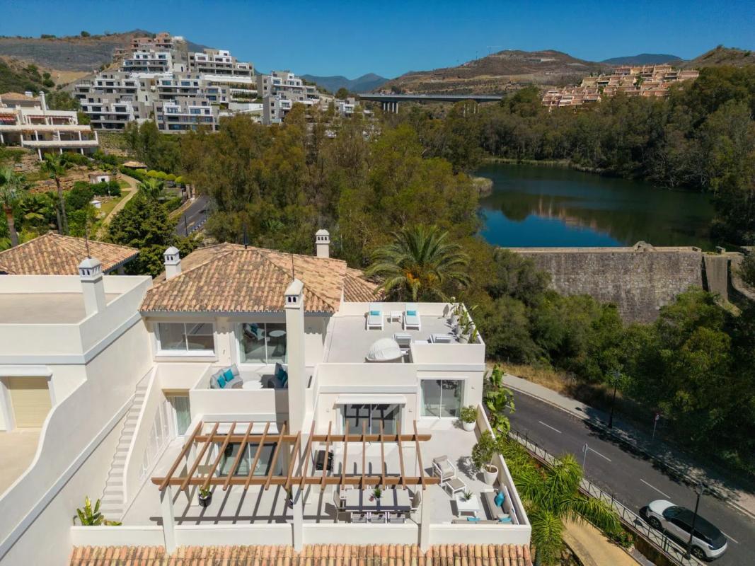 Sprzedaż duplexu w Barrio Los Naranjos, Marbella photo 5