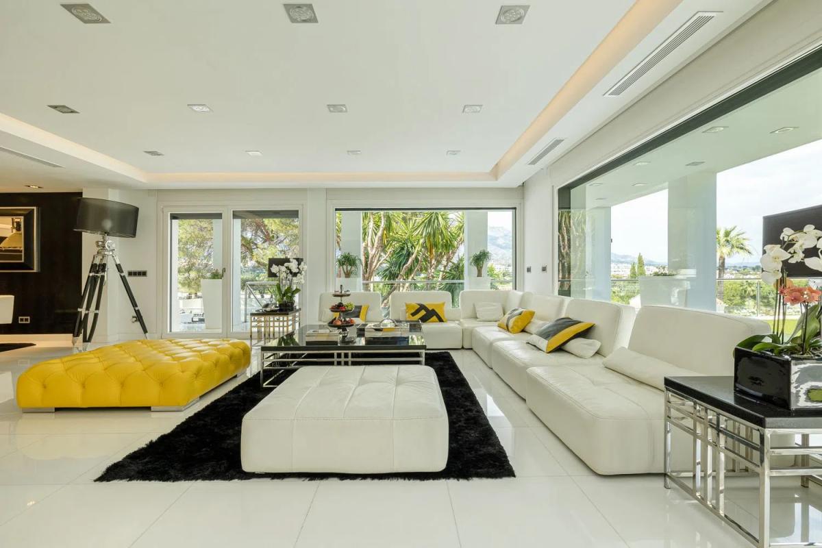 Sprzedaż niezależnego domku jednorodzinnego w  Barrio Las Brisas, Marbella photo 2