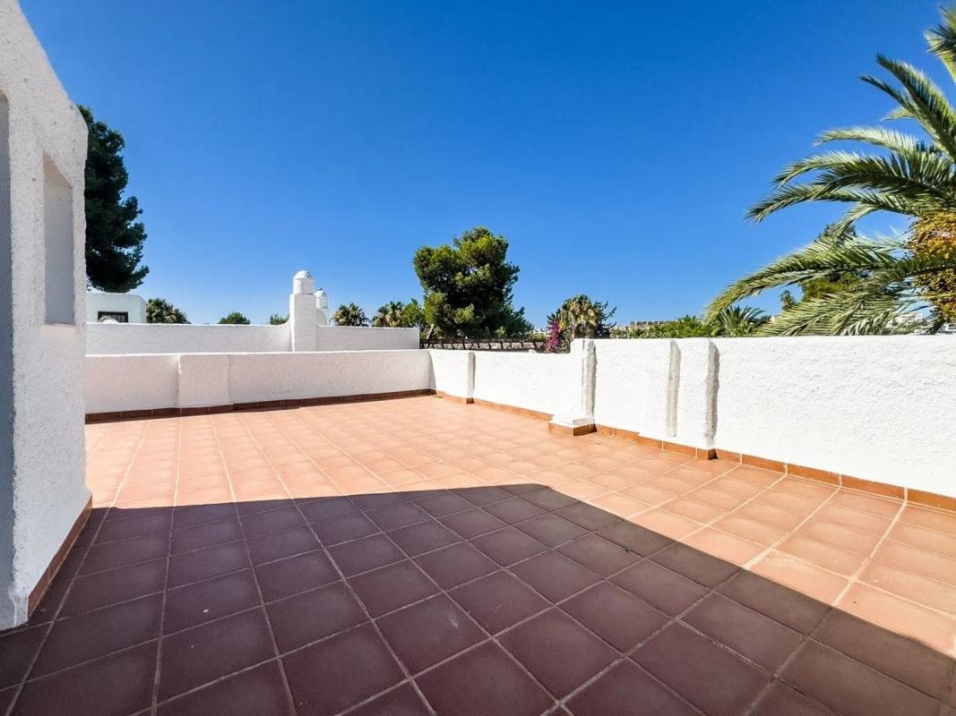 Venta de chalet independiente en Calle Salvador Dalí, Marbella
 photo 3
