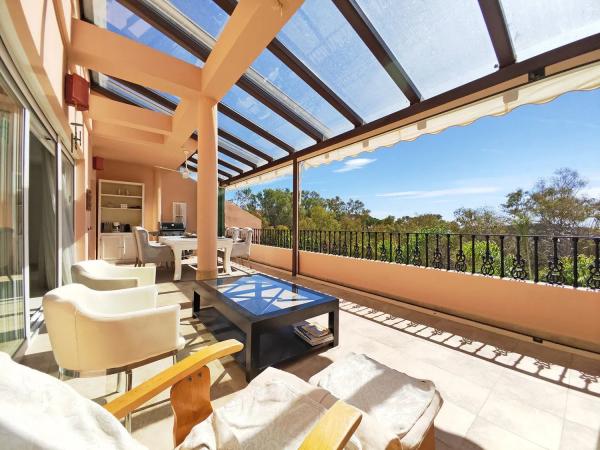 Dupleks na sprzedaż w Barrio Nueva Andalucía, Marbella photo 1