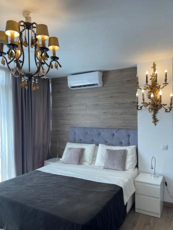 Apartment for sale in Calle los Lirios, 2, Marbella thumbnail 1