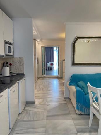 Apartment for sale in Calle los Lirios, 2, Marbella thumbnail 2