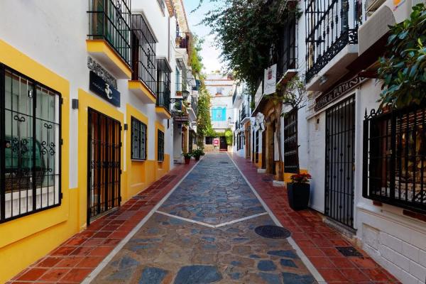 Mieszkanie na sprzedaż w  Calle 02B Nva Andaluc, Marbella photo 3