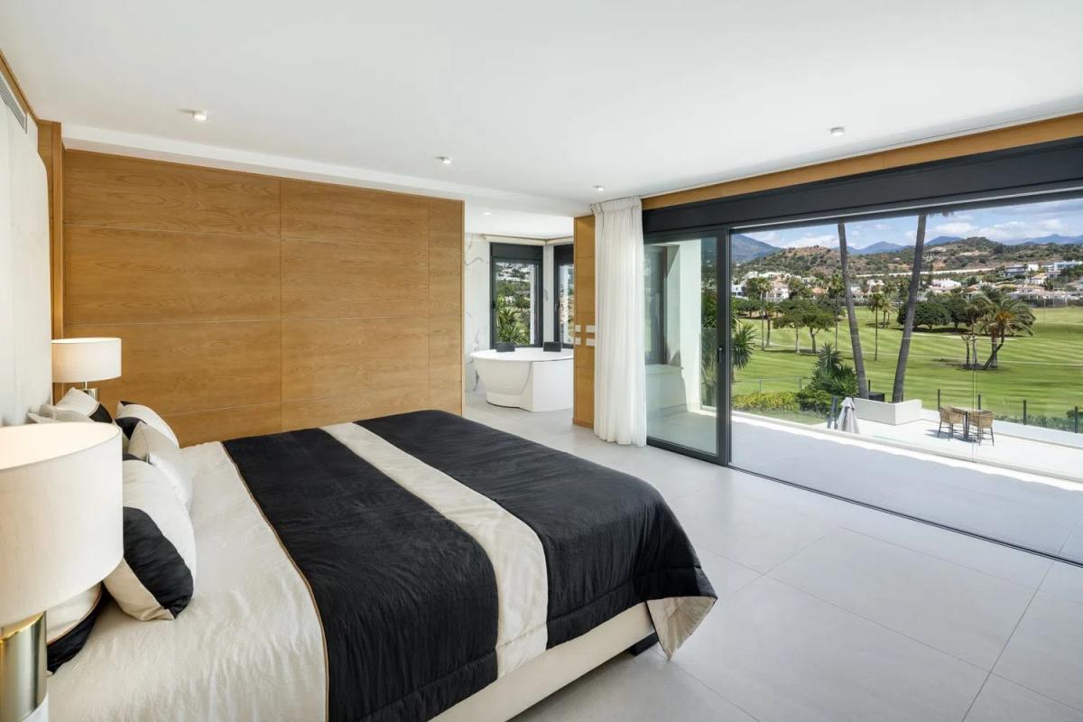 Venta de chalet independiente en Calle Tucán, 10 -13, Marbella
 photo 5