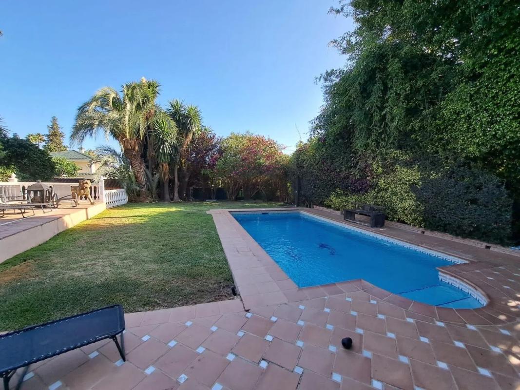 Venta de chalet independiente en Calle paris, Marbella
photo 2