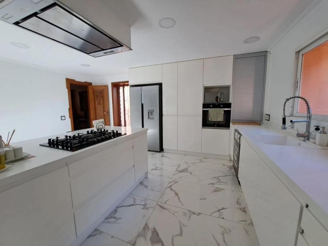 Venta de chalet independiente en Calle paris, Marbella
photo 3