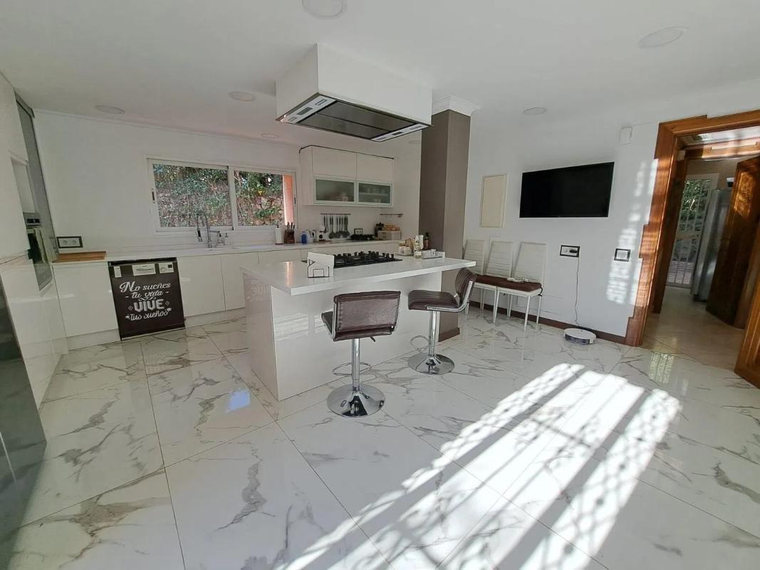Venta de chalet independiente en Calle paris, Marbella
photo 5