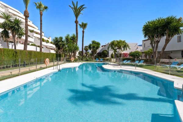 Mieszkanie na sprzedaż w  Calle las Ventas, Marbella photo 2
