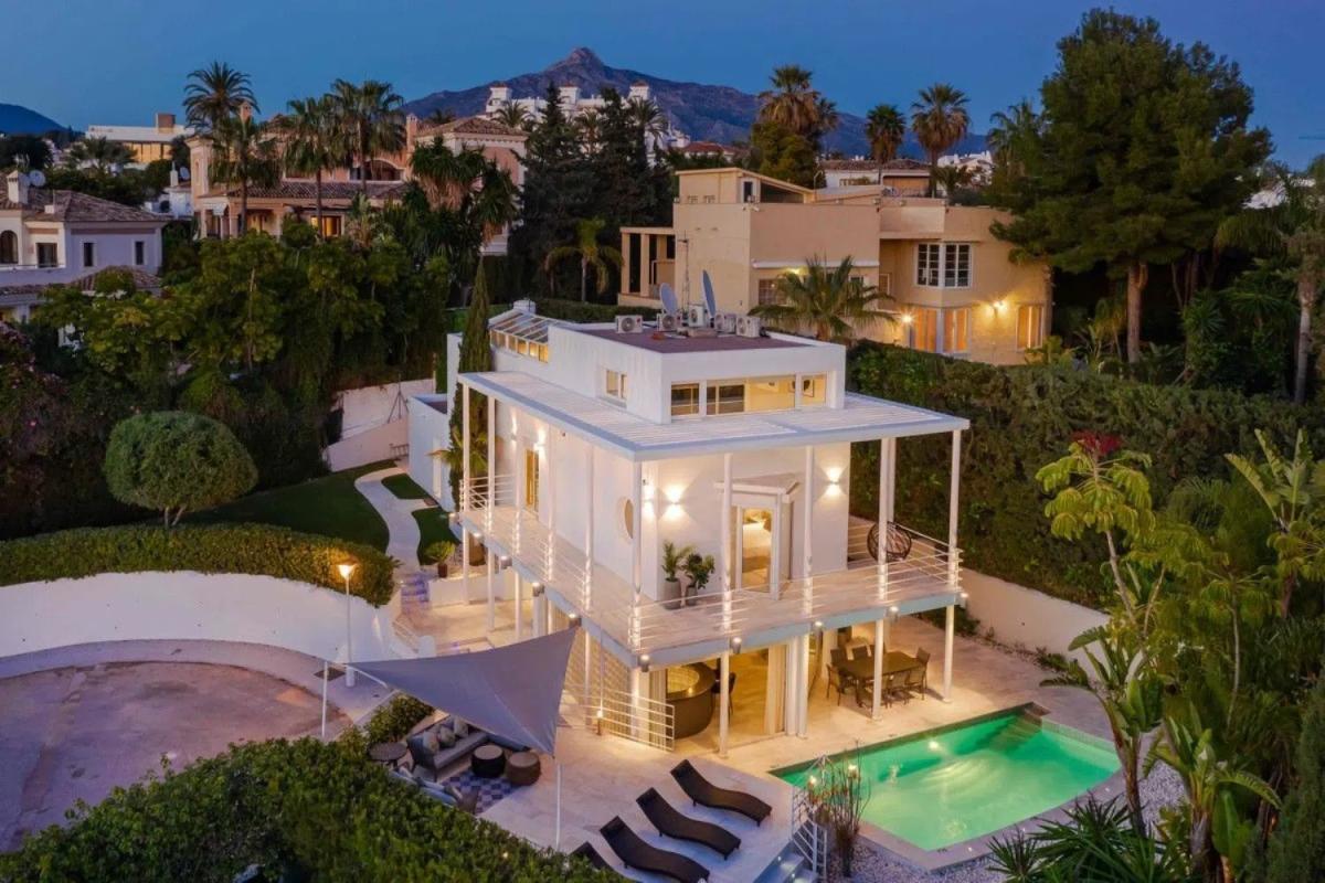 Venta de chalet independiente en Barrio Nueva Andalucía, Marbella
 photo 2