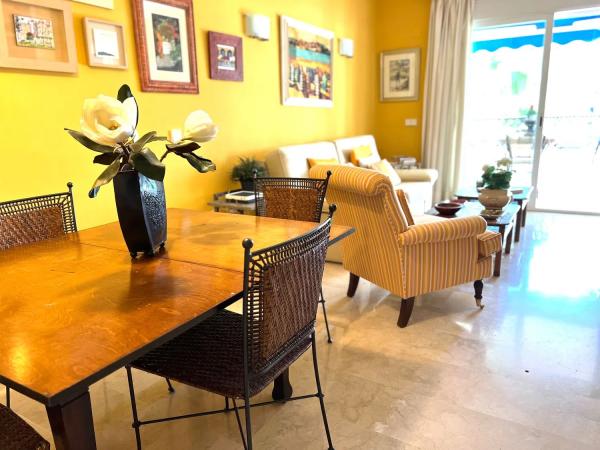 Apartment for sale in Avenida de Julio Iglesias, 3, Marbella thumbnail 2
