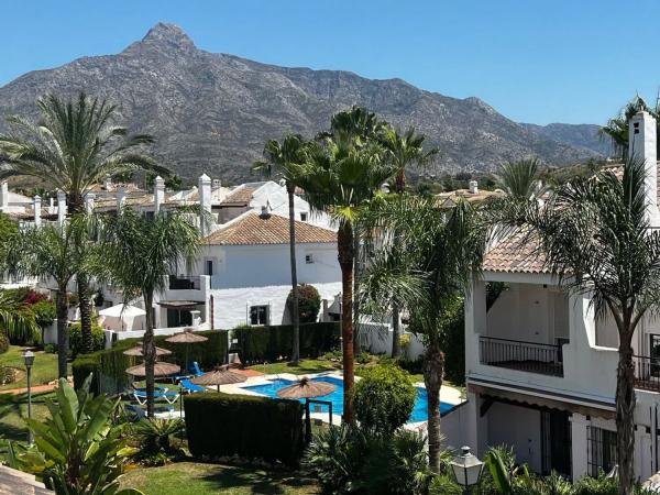 Chalet independiente en venta en Manzana-3, Marbella photo 1