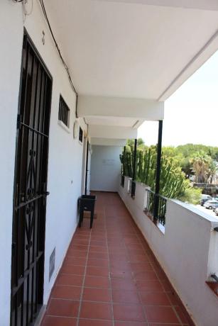Apartment for sale in Barrio Las Brisas, Marbella thumbnail 2