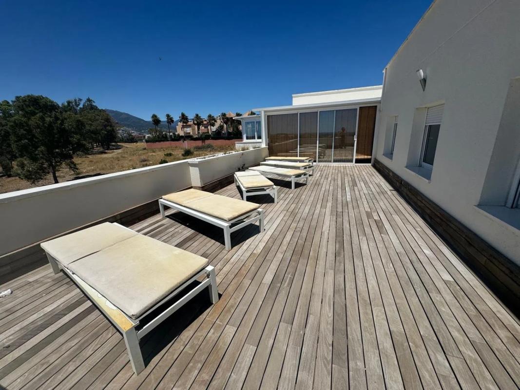 Sprzedaż poddasza w Urbanización Altos del Rodeo, Marbella photo 5