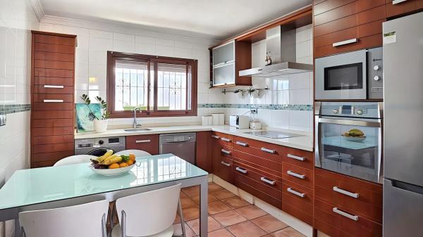 Detached villa for sale in  GUSTAVO GARCIA BECKER, 305, Marbella photo 4