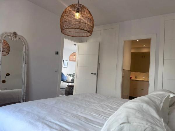 Apartment for sale in  Calle las Azaleas s/n, Marbella photo 4