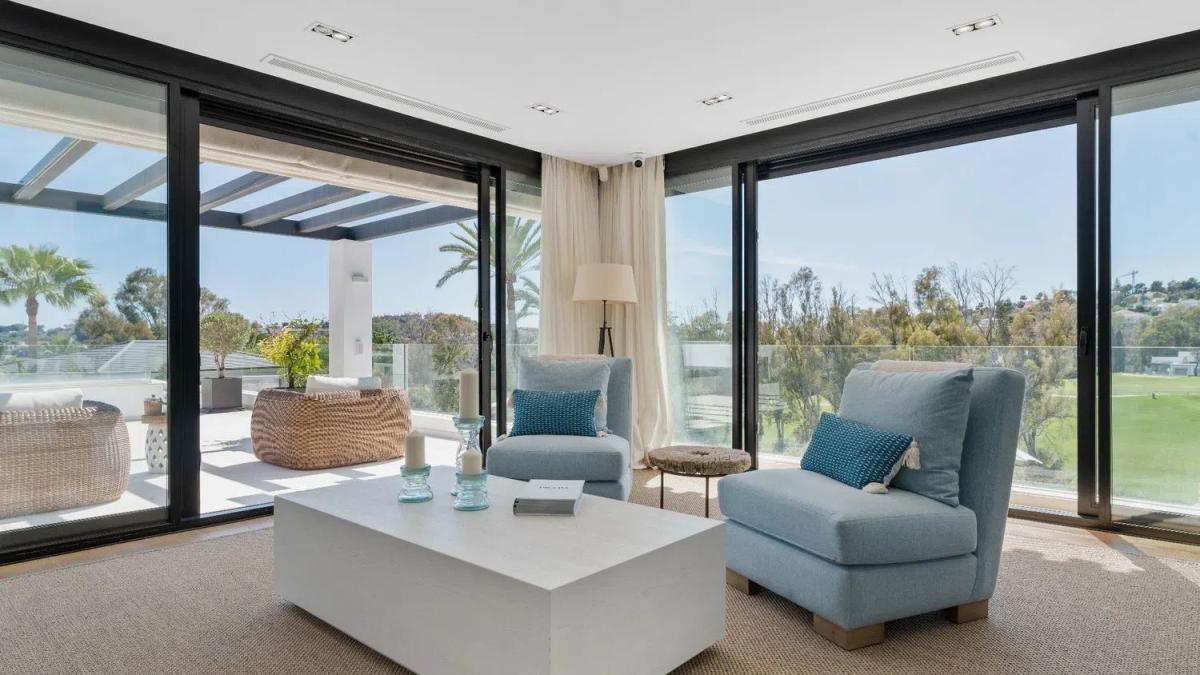 Venta de chalet independiente en Barrio Los Naranjos, Marbella
photo 3