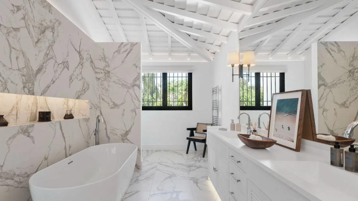 Venta de chalet independiente en Barrio Los Naranjos, Marbella
photo 4