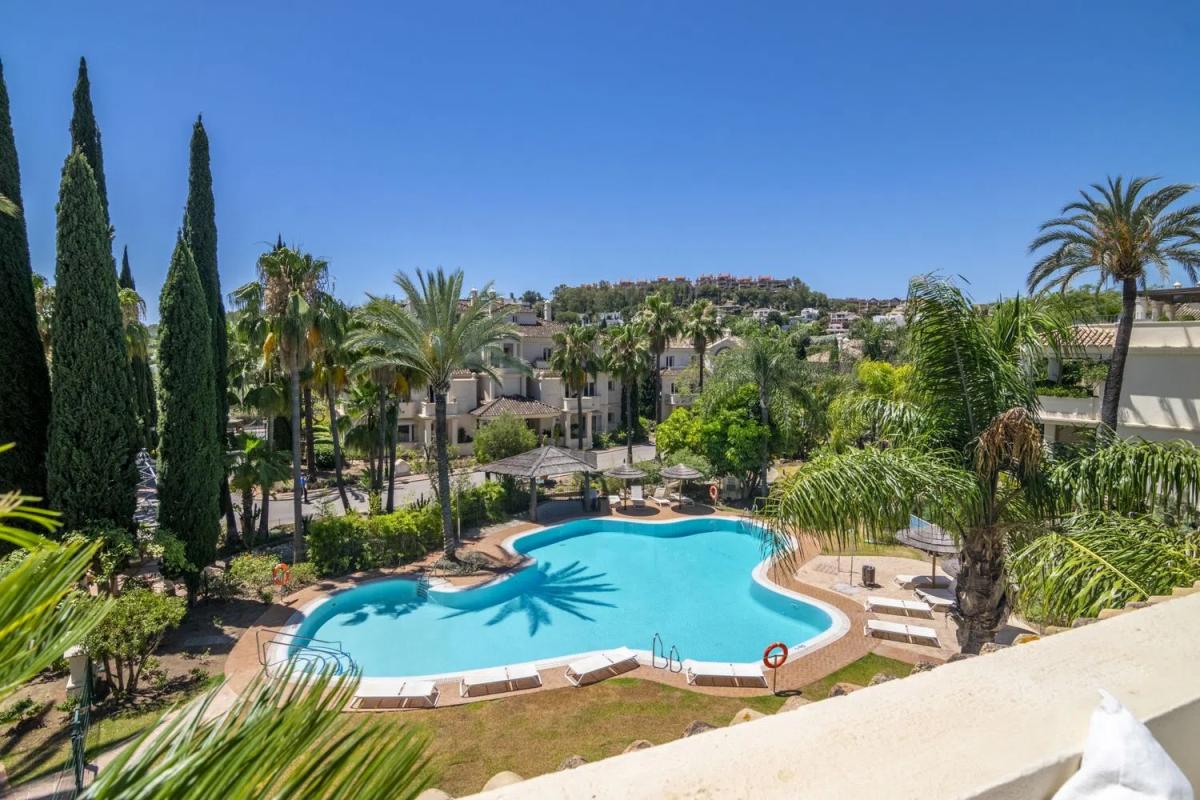 Venta de duplex en Barrio Los Naranjos, Marbella photo 2