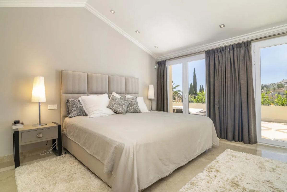 Venta de duplex en Barrio Los Naranjos, Marbella photo 3