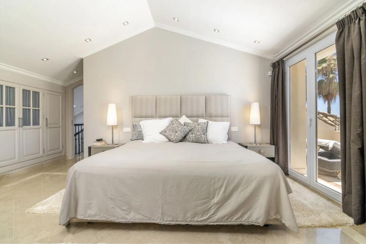 Venta de duplex en Barrio Los Naranjos, Marbella photo 4