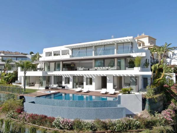 Wolnostojąca willa na sprzedaż w Calle de Cortés, 122, Marbella photo 1