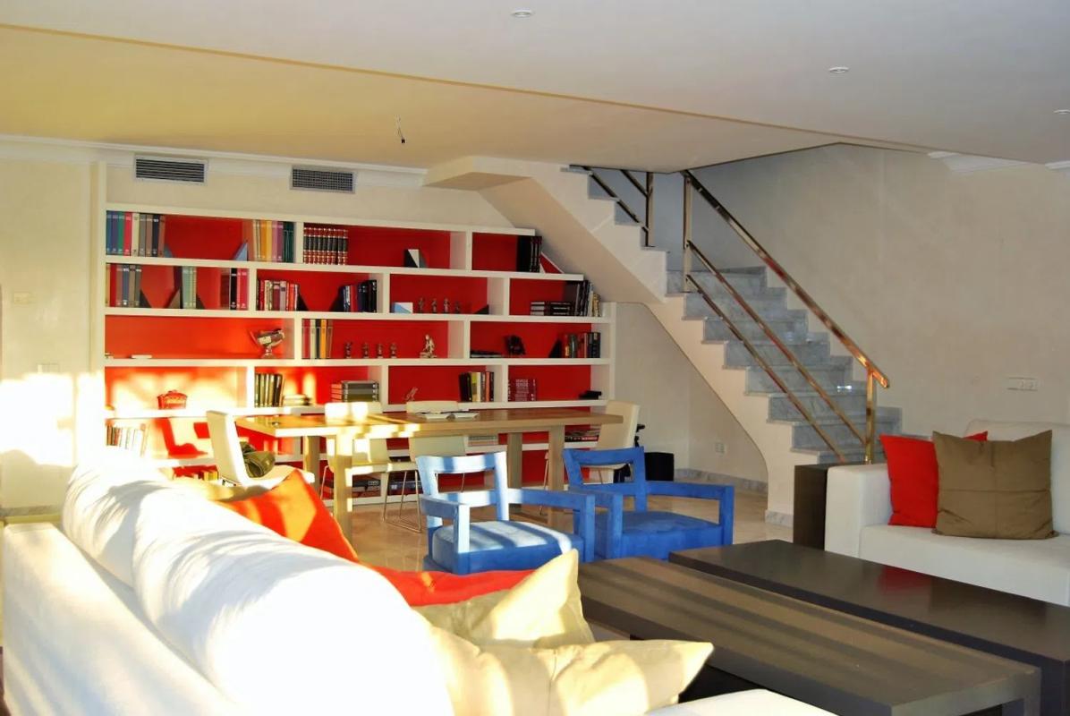Penthouse sale in Barrio Puerto Banús, Marbella photo 2