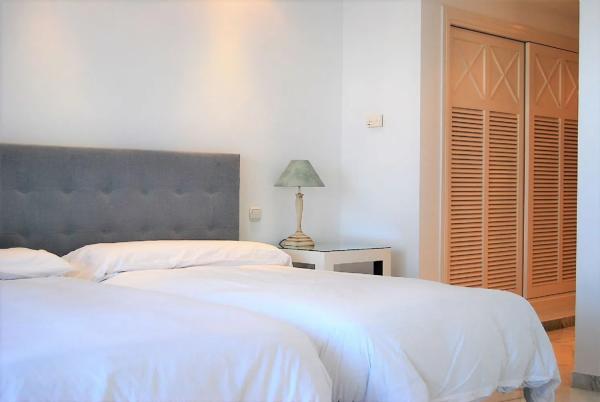 Penthouse na sprzedaż w  Barrio Puerto Banús, Marbella photo 4